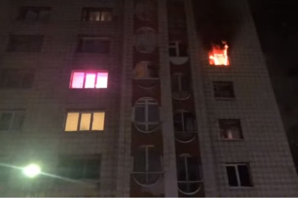 В Воркуте пожарные спасли трех человек
