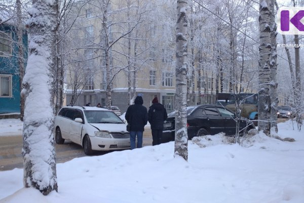 В Сыктывкаре в результате двойного ДТП пострадали три человека
