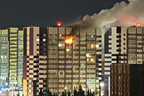 В Сыктывкаре пожарные спасли 13 человек  во время пожара в многоэтажке