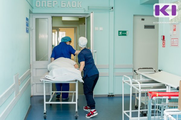 В Эжвинской городской больнице врачи выполнили сложнейшую операцию по протезированию суставов