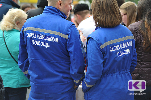 Выездным бригадам Сыктывкарской скорой помощи повысят заработную плату
