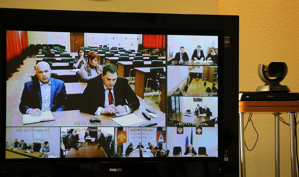 Сергей Гапликов будет еженедельно проводить видеоселектор с муниципалитетами по программе переселения граждан из аварийного жилья