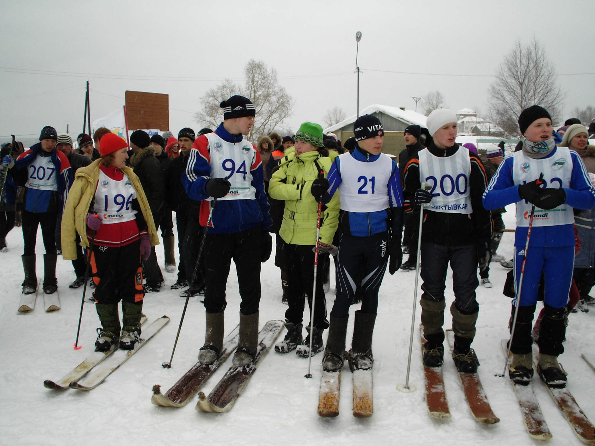 Более 500 любителей охотничьих лыж собрал спортивный фестиваль в Большелуге