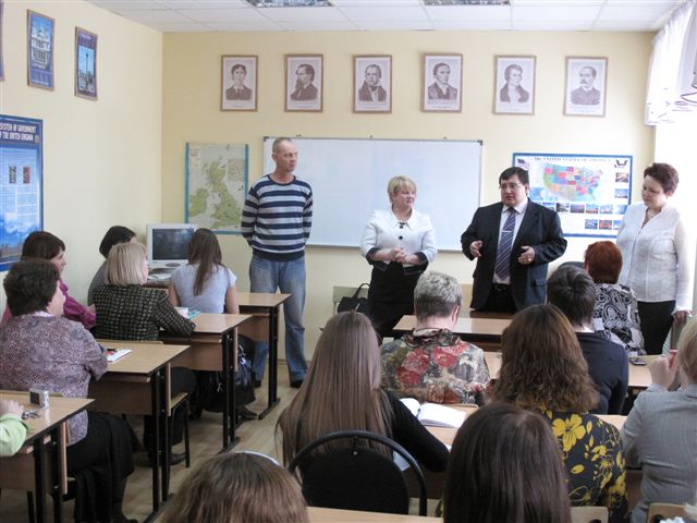 Мэр Ухты Олег Казарцев выслушал неудобные вопросы педагогов