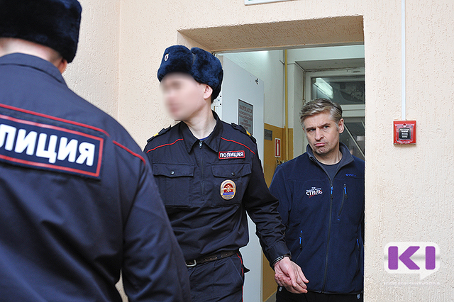 Сыктывкарский горсуд приступил к рассмотрению ходатайства следствия о продлении ареста Павла Смирнова