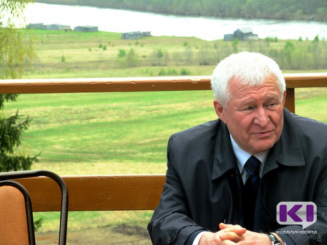 Владимир Поневежский ждет в гости в Госдуме представителей активной молодежи из Прилузья