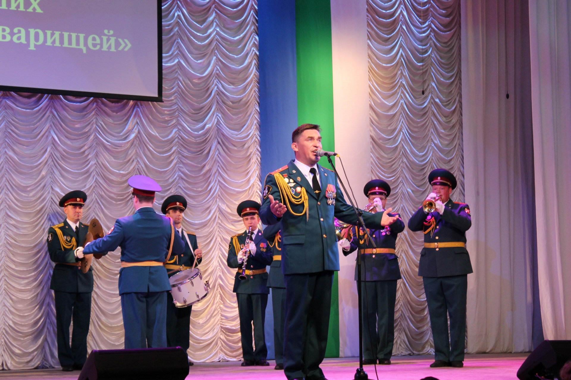 Долг, честь и совесть: В Сыктывкаре прошел благотворительный концерт, организованный МВД по РК 