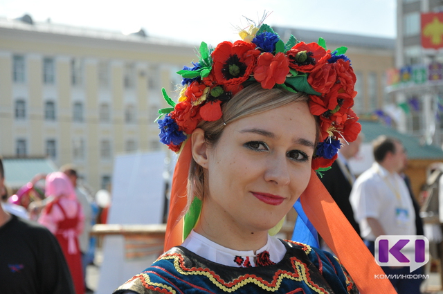 На главной площади Коми официально открылся солнечный праздник 