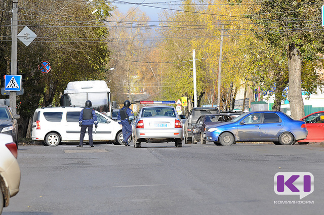 Спецслужбы перекрыли часть улицы Бабушкина