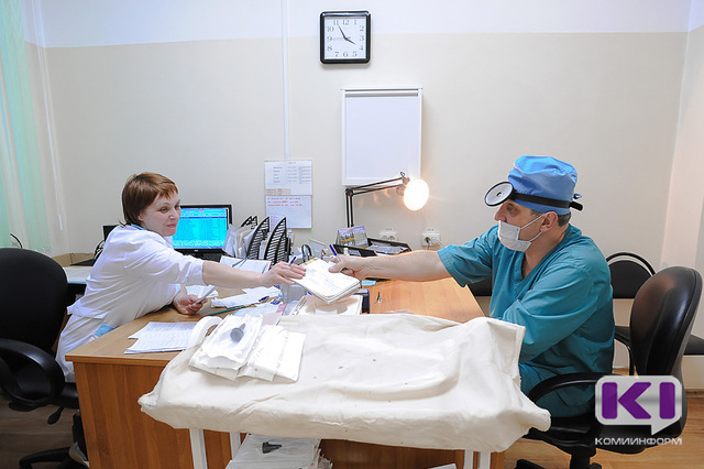 Средняя зарплата врачей в государственных учреждениях Коми составила 59 тыс. рублей