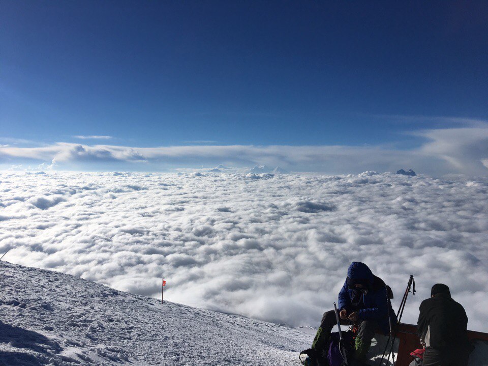 Фото с вершины эльбруса в ясную погоду