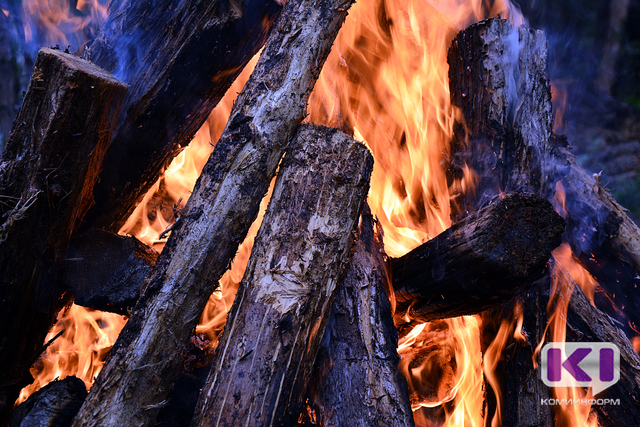 Пожары в Коми за сутки: в Инте горела квартира, в Сыктывдинском районе - деревянная баня 