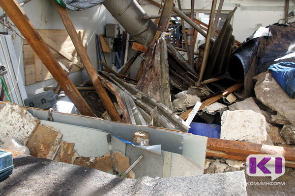 На месте обрушения склада-магазина в Сыктывкаре начались ремонтно-восстановительные работы 