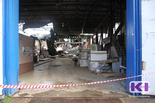 Пострадавший при обрушении склада-магазина в Сыктывкаре находится в коме