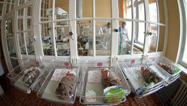 Власти Усть-Куломского района готовят поздравление новорожденной тройне 