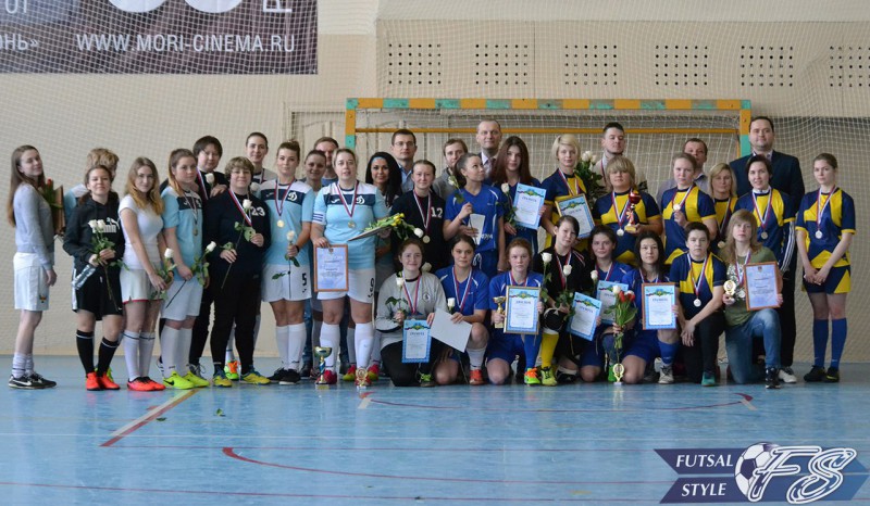 Женские команды Коми и Архангельска сразились в мини-футболе
