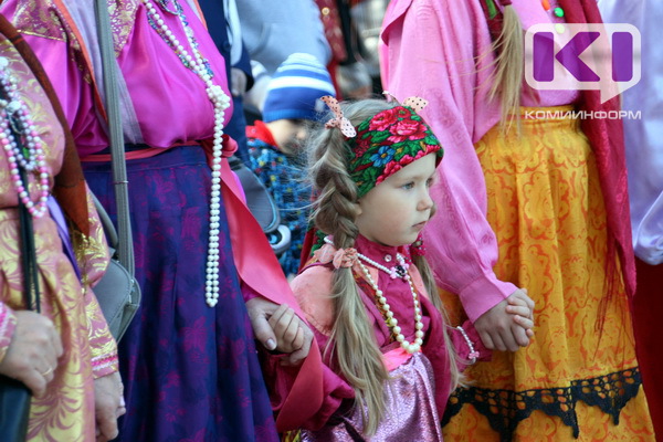 В Сыктывкаре покажут семью через костюмы разных народов