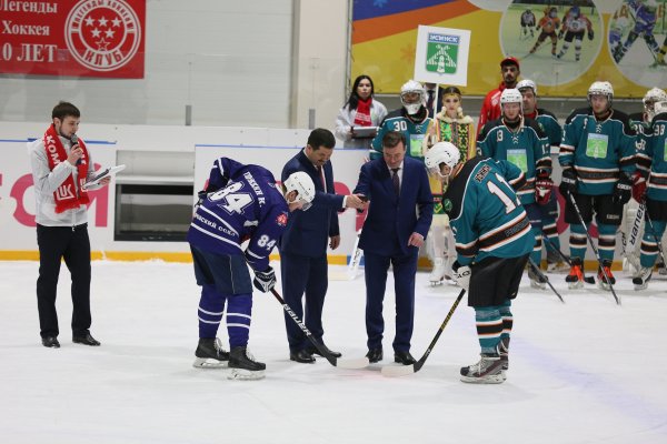 В Усинске стартовал хоккейный турнир на призы ЛУКОЙЛ-Коми