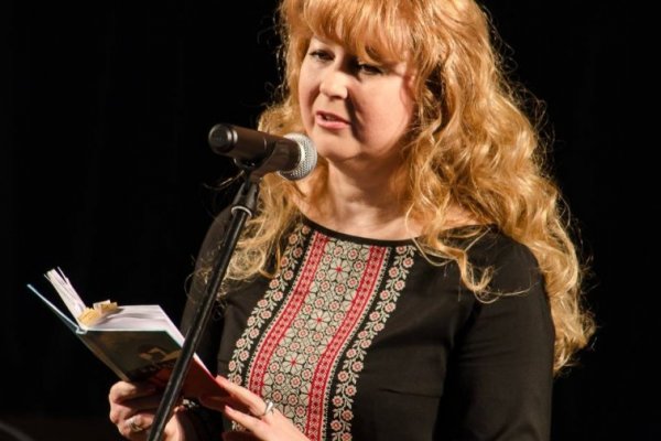 Сыктывкарские женщины со сцены прочтут стихи о любви
