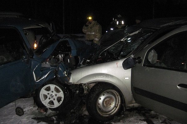 Установлены личности погибших и пострадавших в автомобильной аварии в Усть-Куломском районе