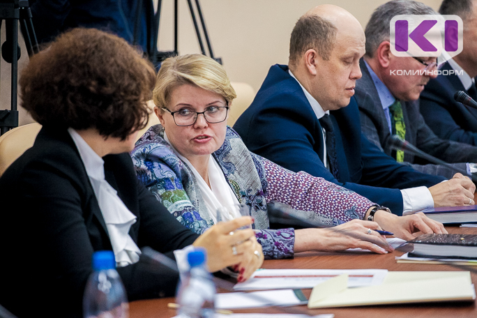 Власти Коми обсудили с федеральными экспертами источники финансирования МРОТ