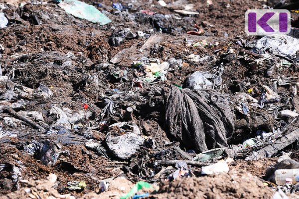 В местечках Лесокомбинат и Ачим Княжпогостского района вывезли скопившийся на несанкционированных свалках мусор

