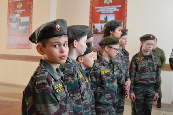 В Сыктывкаре курсанты военно-патриотического клуба 