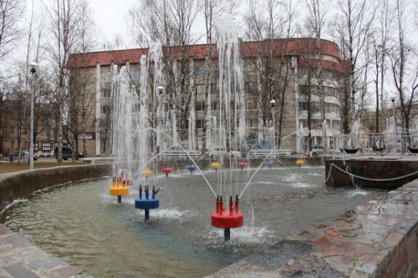 В Сыктывкаре заработал фонтан у здания мэрии