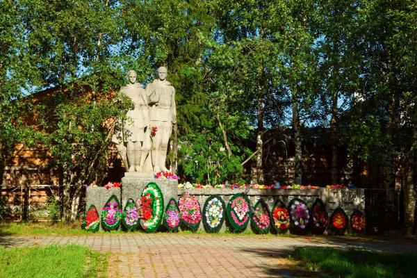 На средства гранта ЛУКОЙЛа в Усть-Цильме реставрируют мемориал 