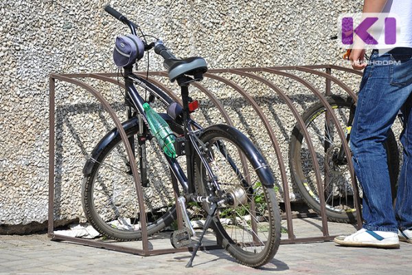 В Сыктывкаре задержали подозреваемых в кражах велосипедов из новостроек

