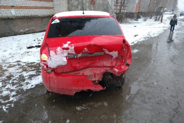 В Печоре из-за злостного нарушителя ПДД пострадала женщина-водитель 