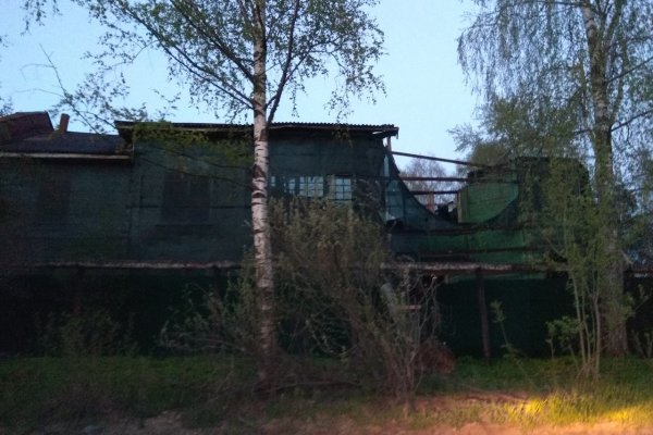 Пострадавшее от пожара здание бывшей школы в Лесозаводе останется в реестре объектов культурного наследия