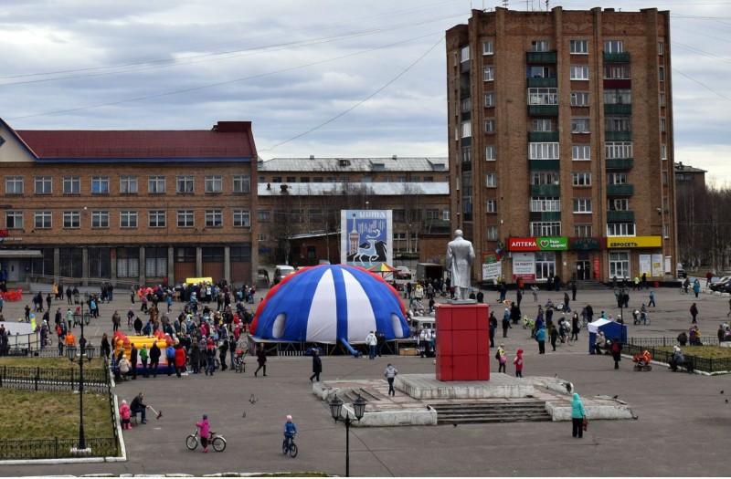 В Инте праздничными гуляниями отметили День России 

