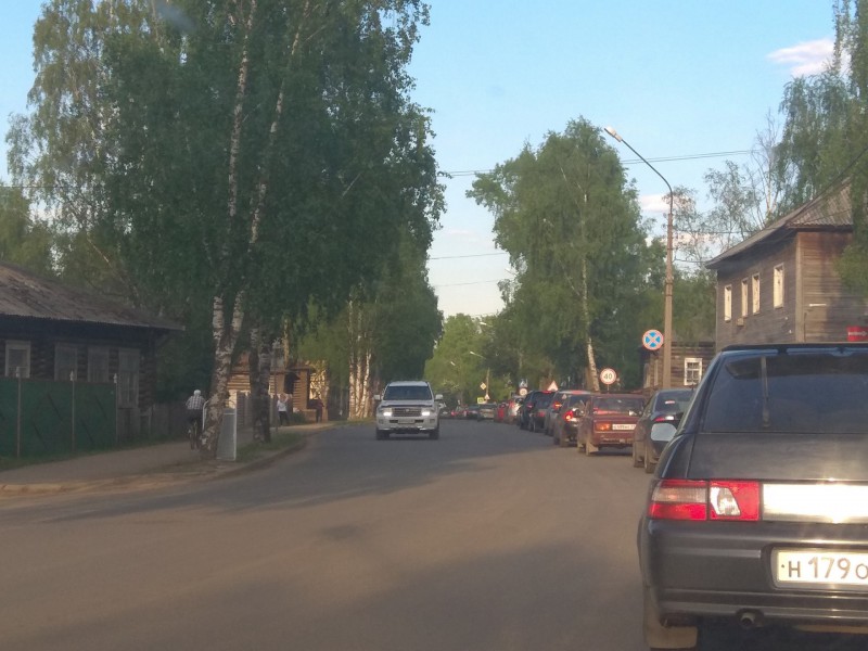 В Сыктывкаре из-за ремонта улицы Савина образовалась пробка длиной в сотню машин