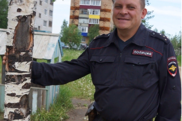 В водоохранной зоне Печорской ГРЭС полицейский предотвратил трагедию