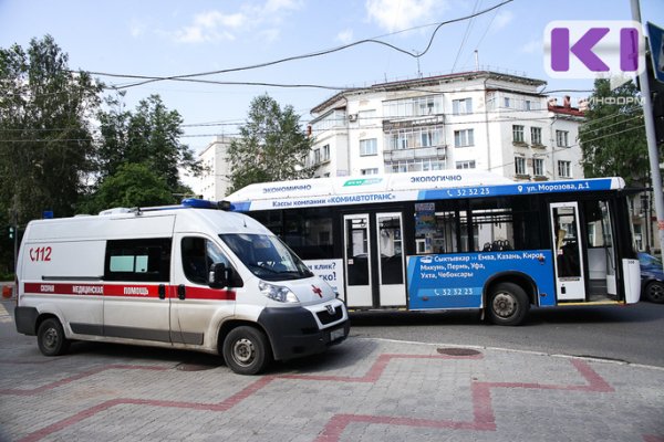 Сыктывкарка получила травмы в маршрутном автобусе