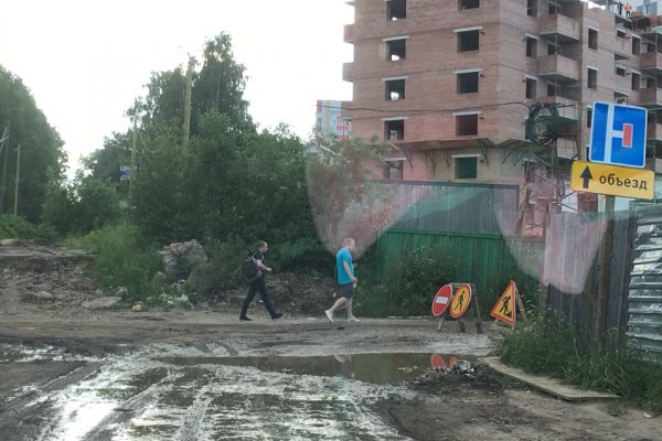Сыктывкарцы жалуются на грязь и разбитые дороги рядом со стройкой