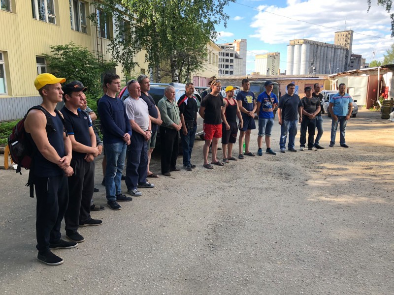 20 работников Коми Лесопожарного центра выехали в Мурманскую область для оказания помощи в тушении лесных пожаров