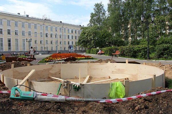 В сквере у Стефановской площади Сыктывкара меняют фонтаны