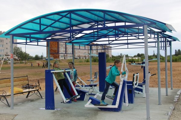В Путейце Печорского района открыли спортивную площадку с уличными тренажерами