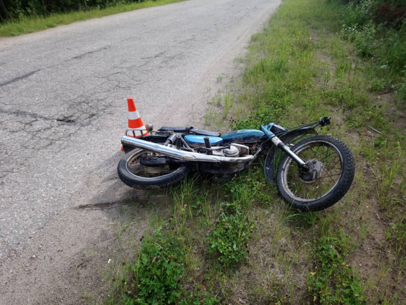 В Княжпогостском районе нетрезвый мотоциклист въехал в "Ниву"