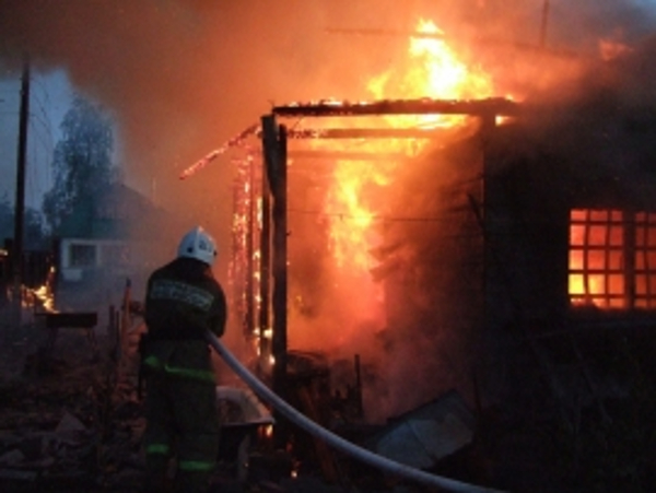 В "Крохале" под Ухтой полностью выгорел деревянный дом