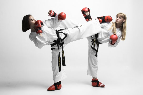 Две тхэквондистки из Коми отправятся на Всероссийские юношеские Игры боевых искусств