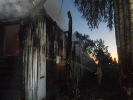 В Микуне сгорел частный дом