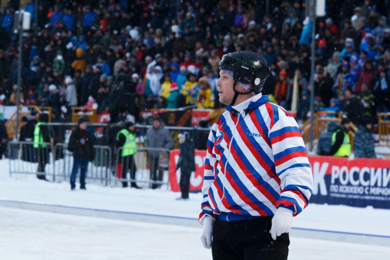 Арбитр из Коми Юрий Габов будет работать на Кубке мира по хоккею с мячом в Швеции
