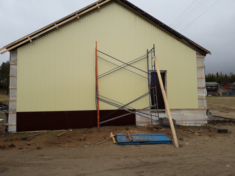 В деревне Пузла с помощью Монди СЛПК отремонтировали здание клуба