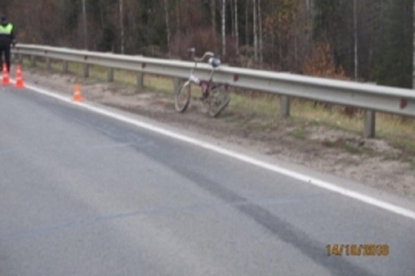 В Прилузье под колеса грузовика попал велосипедист 