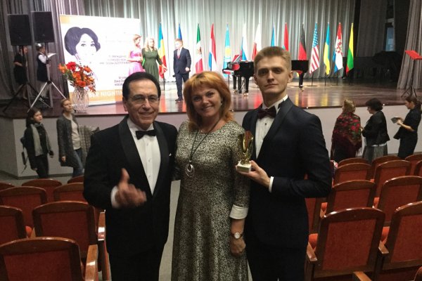 Алексей Юрковский стал лауреатом международного вокального конкурса 