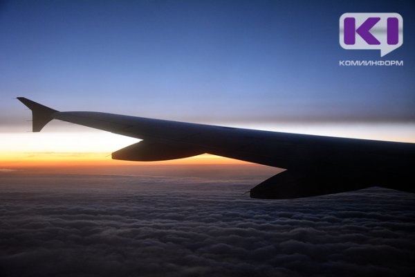 Летевший в Якутск Boeing совершил экстренную посадку в Сыктывкаре