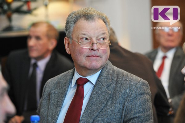 Умер экс-ректор Академии госслужбы Коми Валерий Грибанов